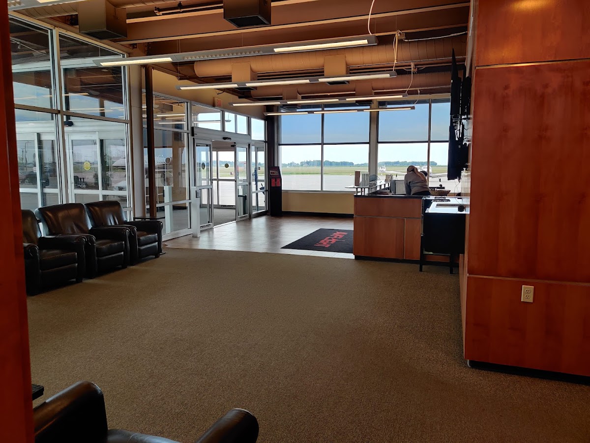 Avflight Grand Forks (GFK)