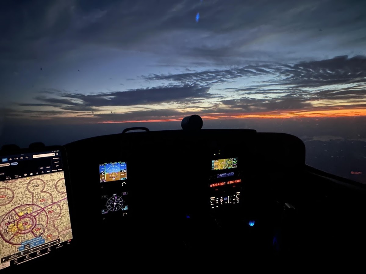 Base 2 Final Aviation
