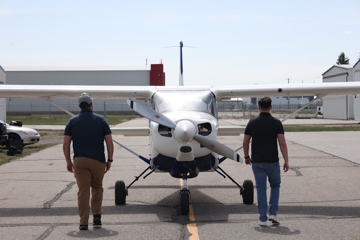 Bravo 6 Flight Academy