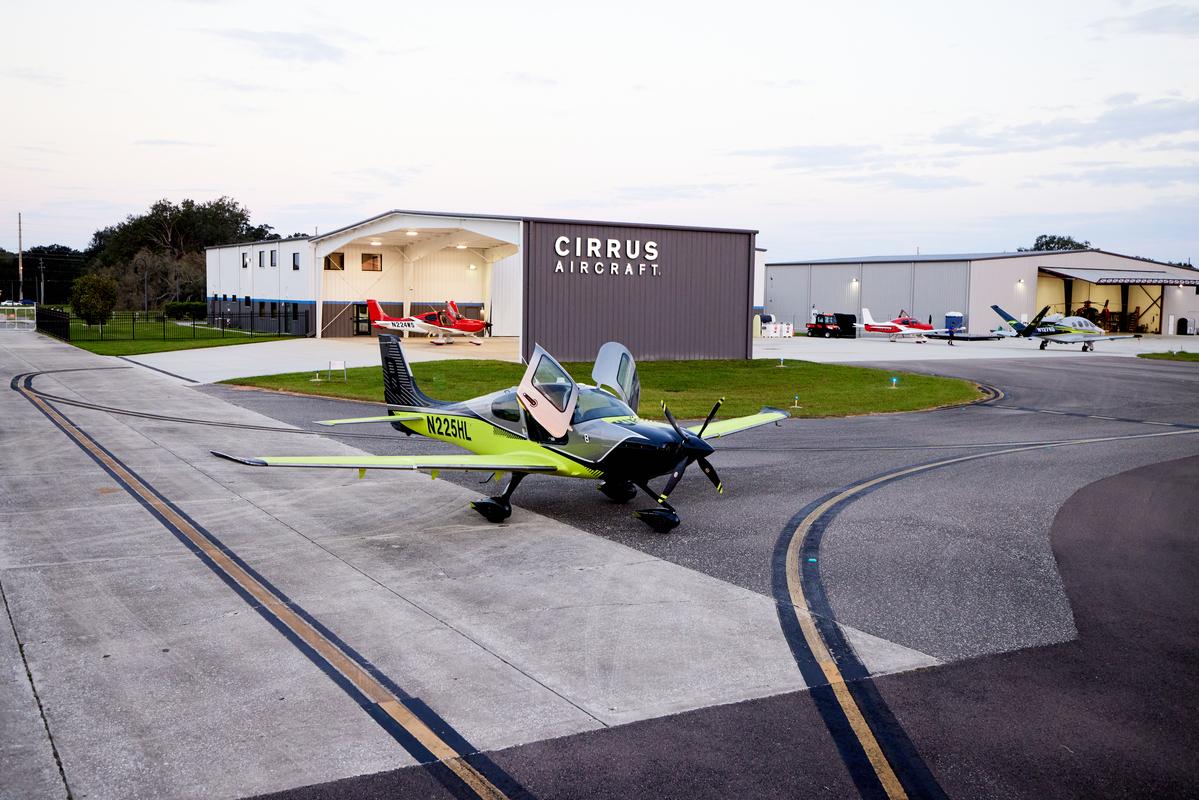 Cirrus Kissimmee Flight Center
