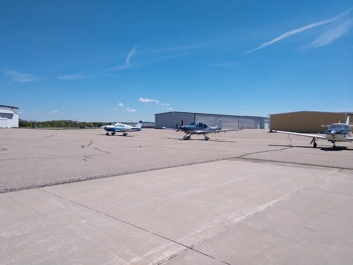 Detroit Lakes Aviation