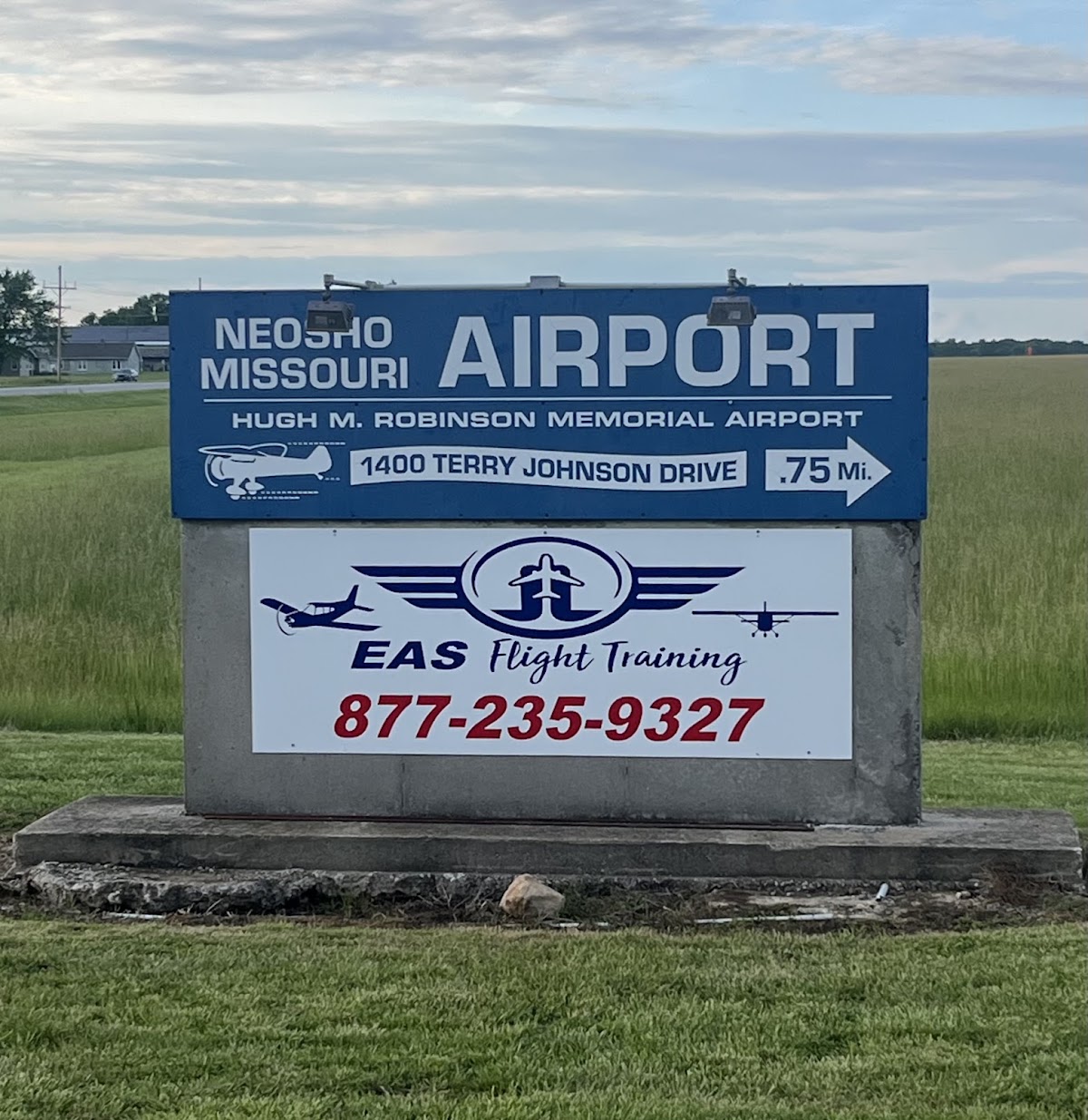 EAS Flight Training - Neosho