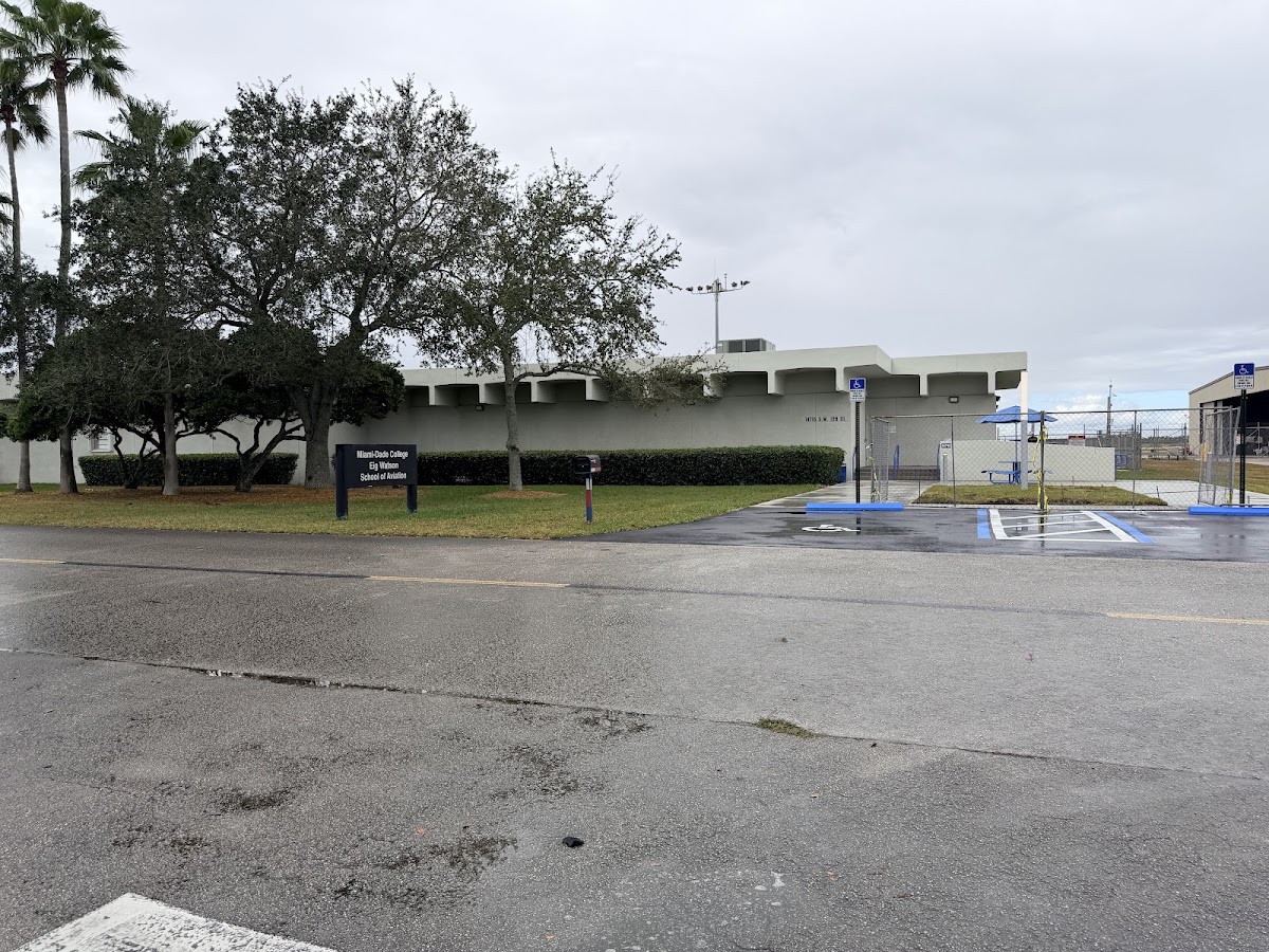 Eig Watson School Of Aviation