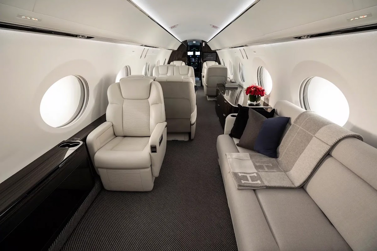 Flight King Charter Rental