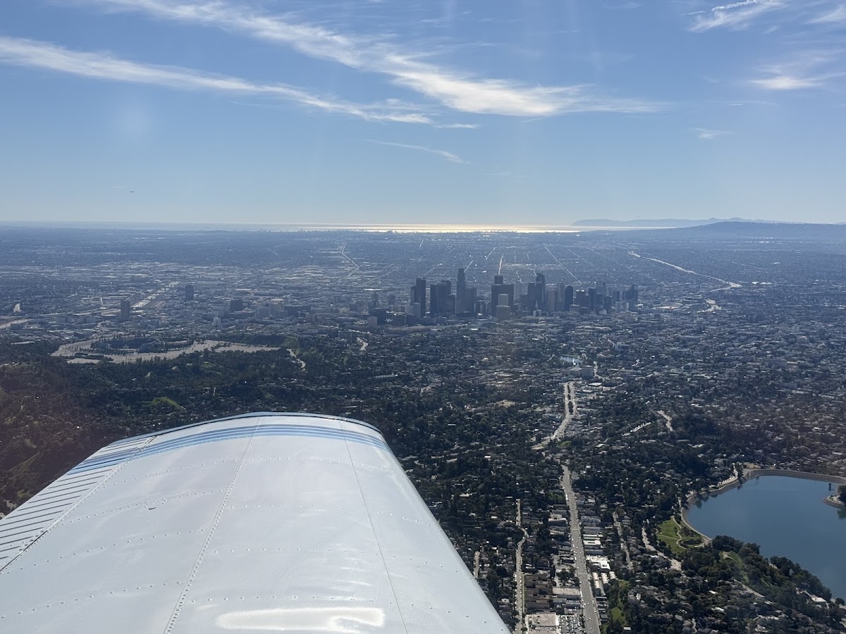 Flying Academy Los Angeles Van Nuys