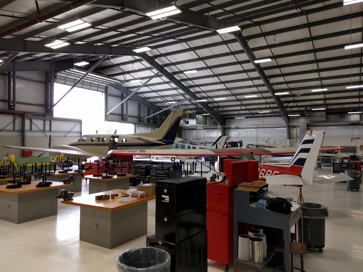 Fox Valley Tech | S.J. Spanbauer Aviation & Industrial Center