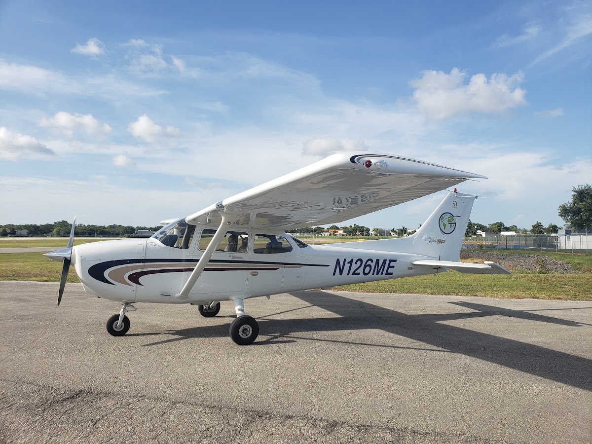 Global Flight Training Solutions / GFTS Hangars
