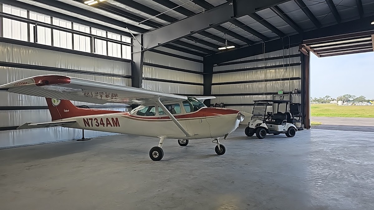 Global Flight Training Solutions / GFTS Hangars