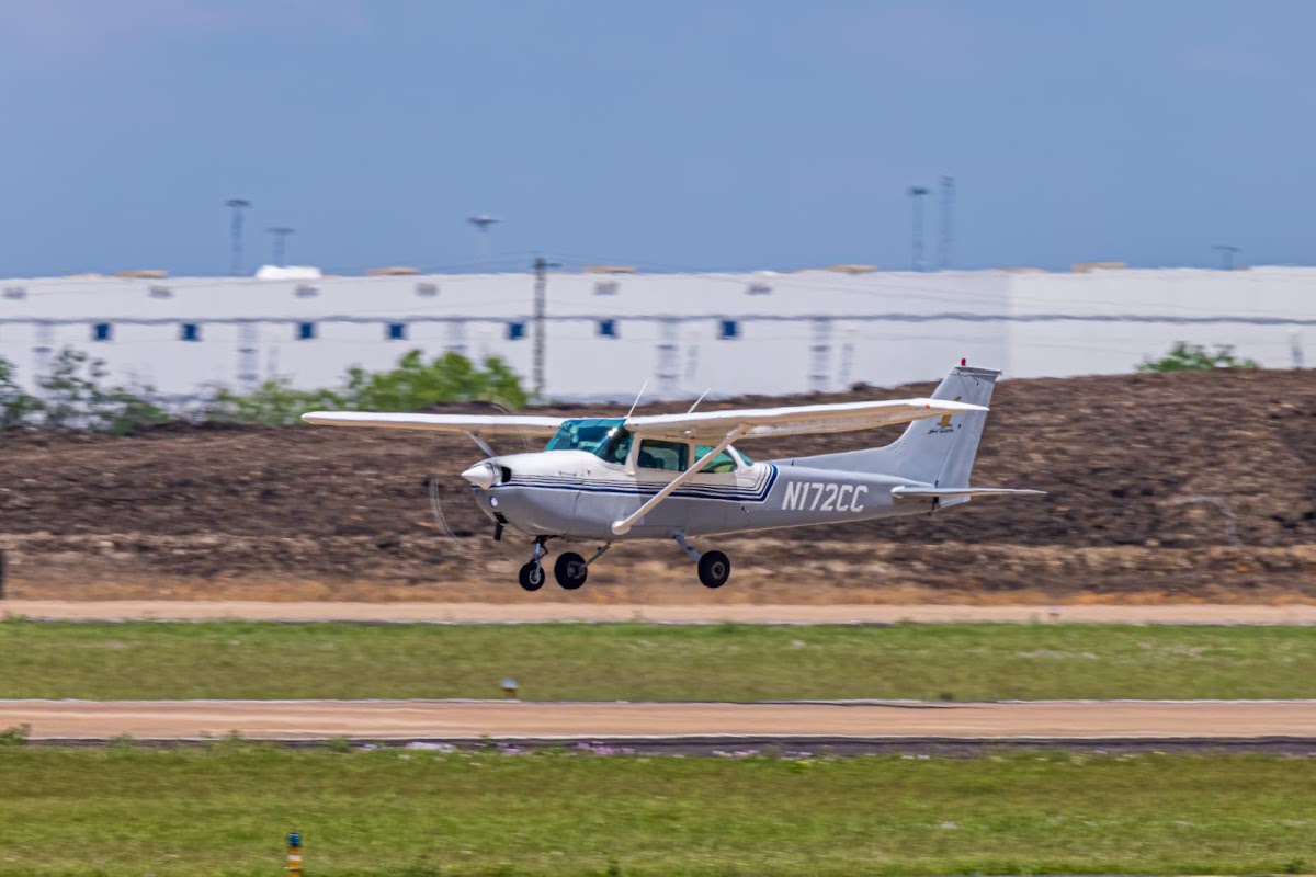 Golf Aero Flight School