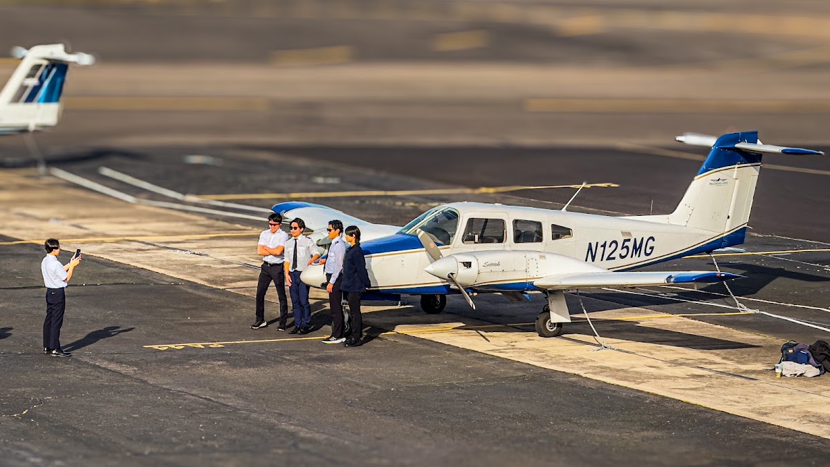 Hillsboro Aero Academy - Flight Training & Maintenance School