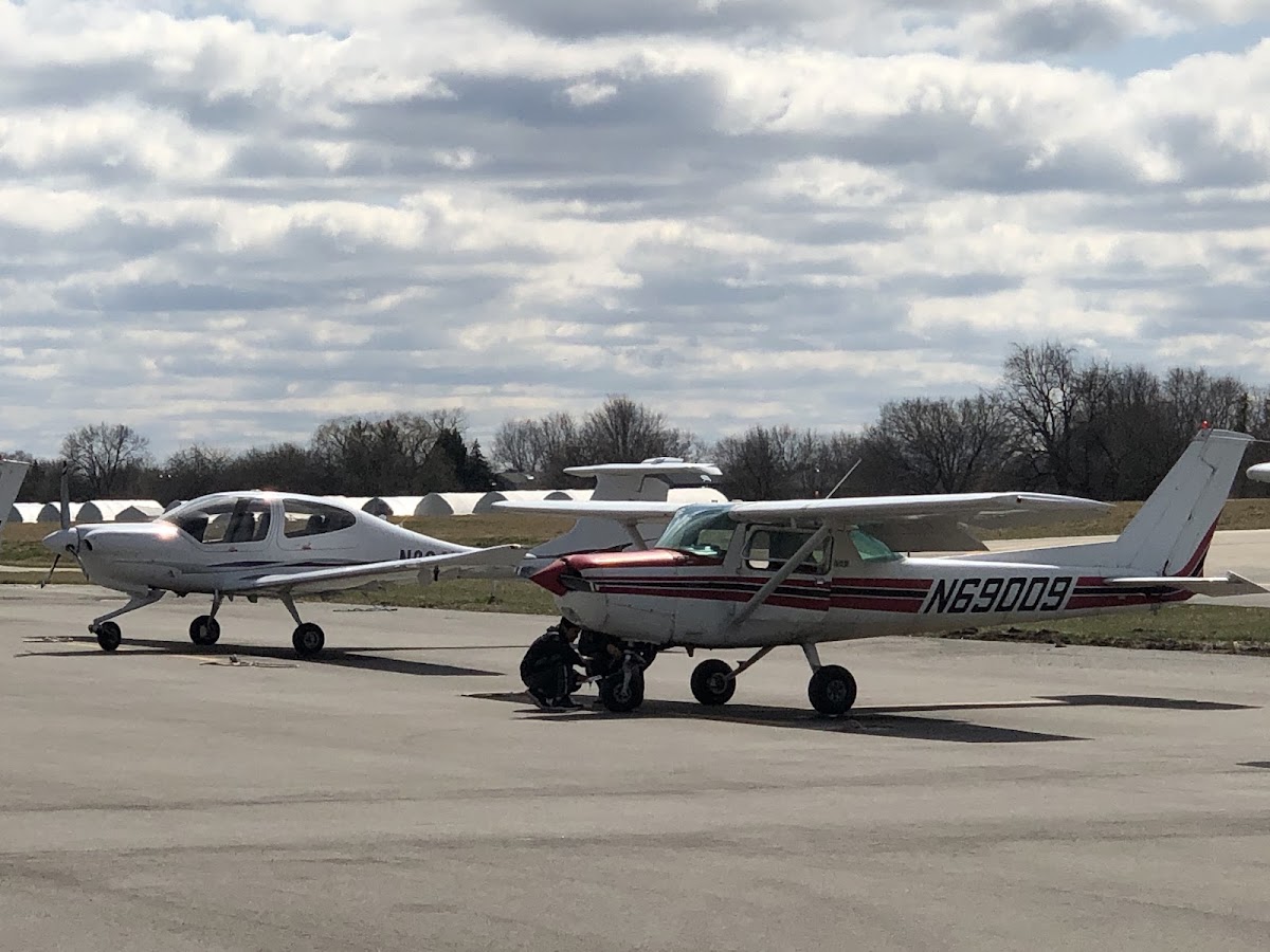 JW Aviation Chicago Flight Training School Learn to Fly