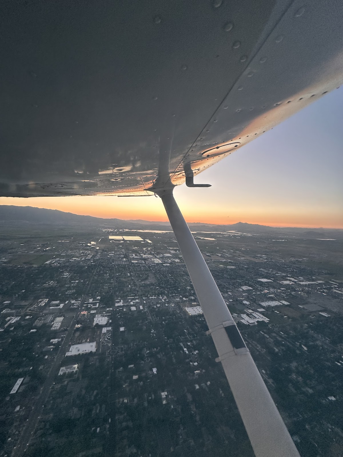 LE Aviation - Leading Edge Aviation