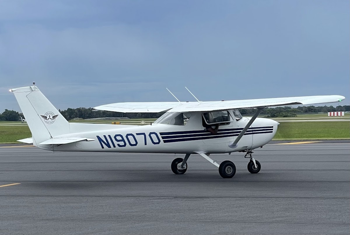 ORLANDO FLIGHT SCHOOL / KISSIMMEE