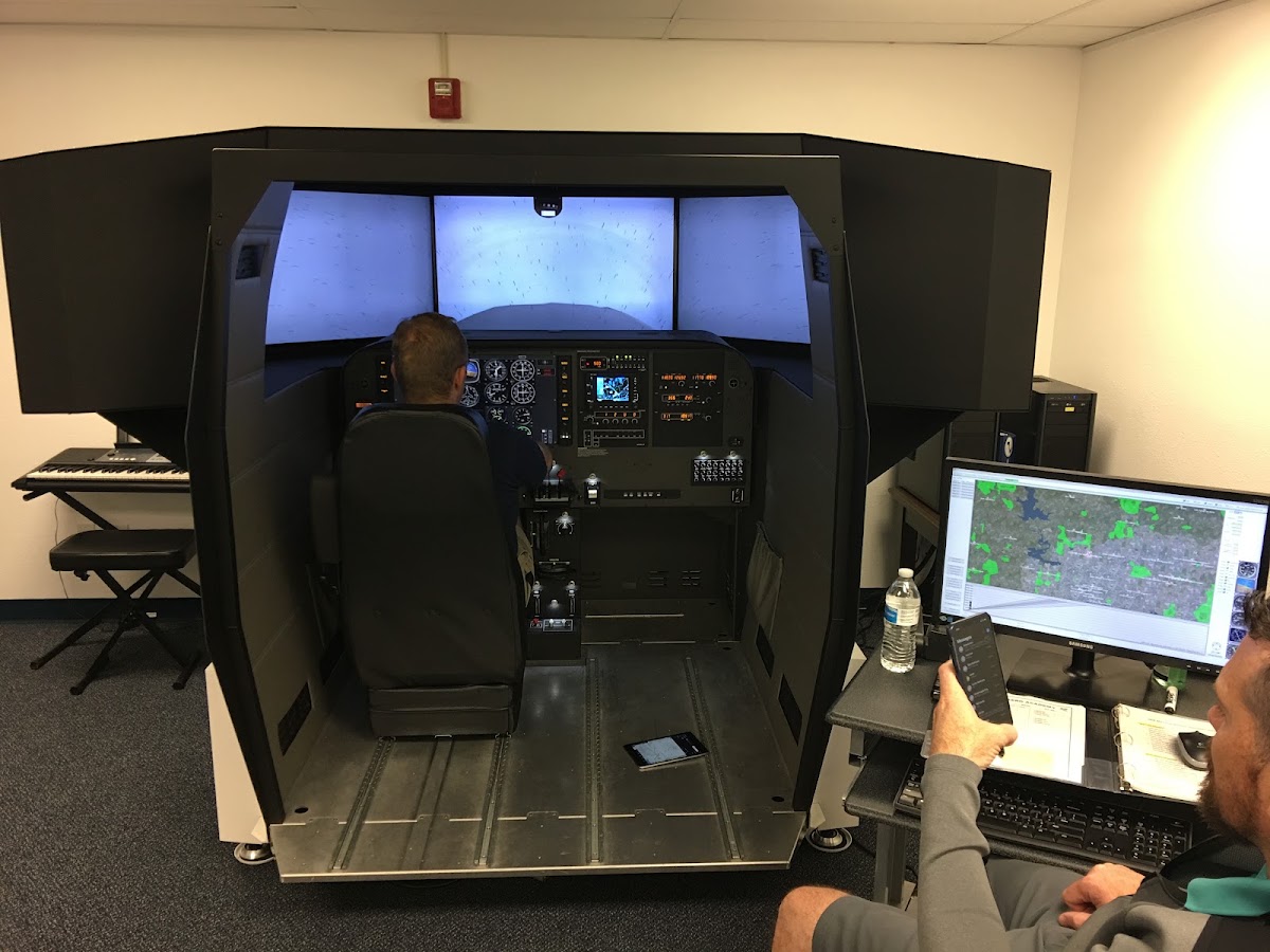 Pelambis Flight School