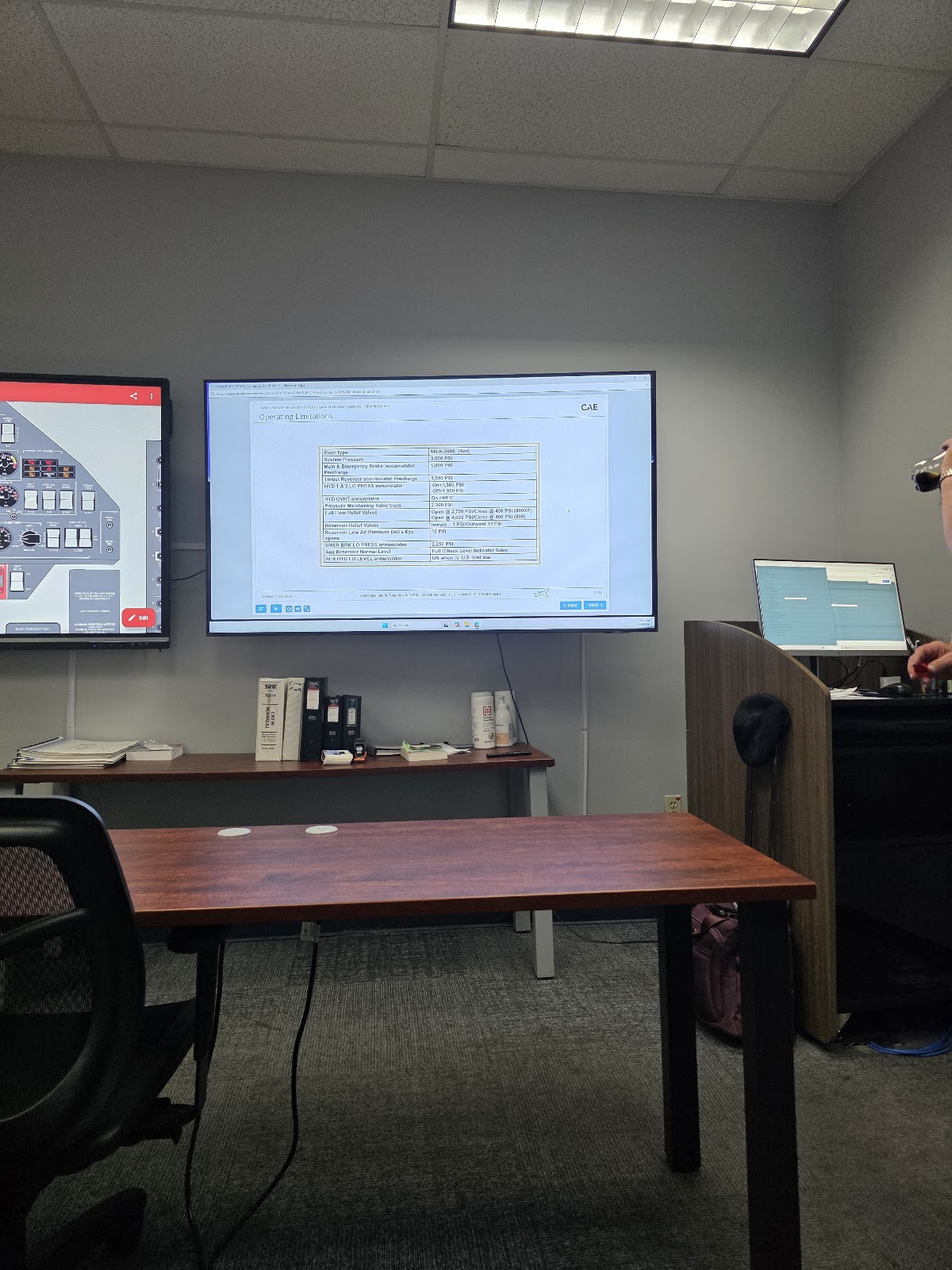 SIMCOM Aviation Training - Parksouth