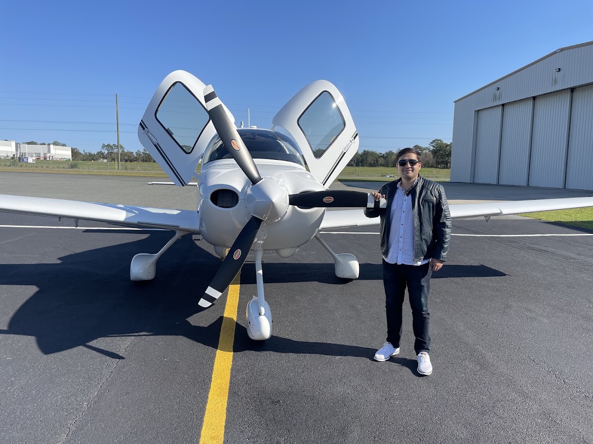 Star Academy flight school