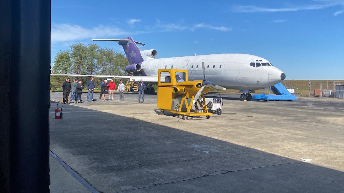 T.H. Davis Aviation Center (GTCC AV1)