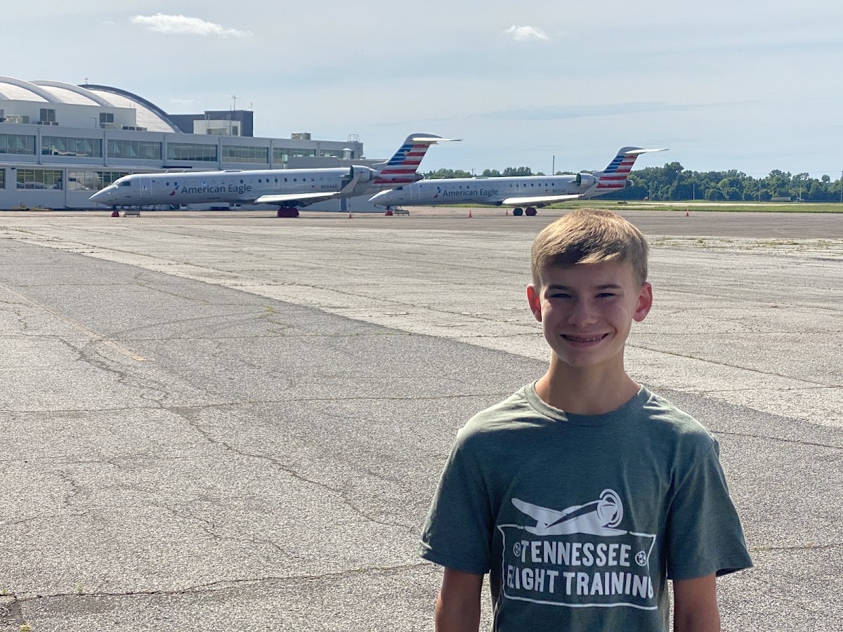 Tennessee Flight Training Millington-Memphis (KNQA)