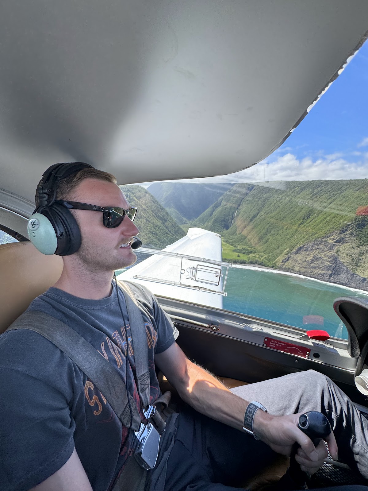 Tropicbird Flight Service